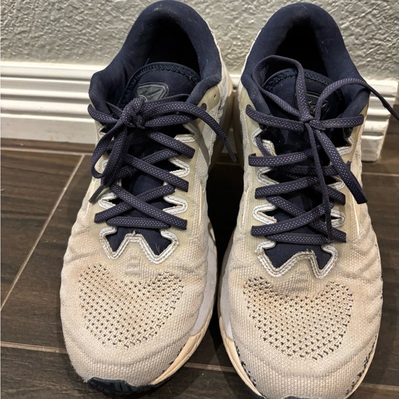 Mizuno Shoes - Mizuno Wave Sky Running Shoe Women 8.5